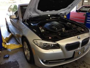 BMW 528i 550i F10 service